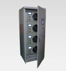 電力機(jī)柜適合于中小型程控交換機(jī)、移動通信、衛(wèi)星通信地面站、微波通信等設(shè)備的供電